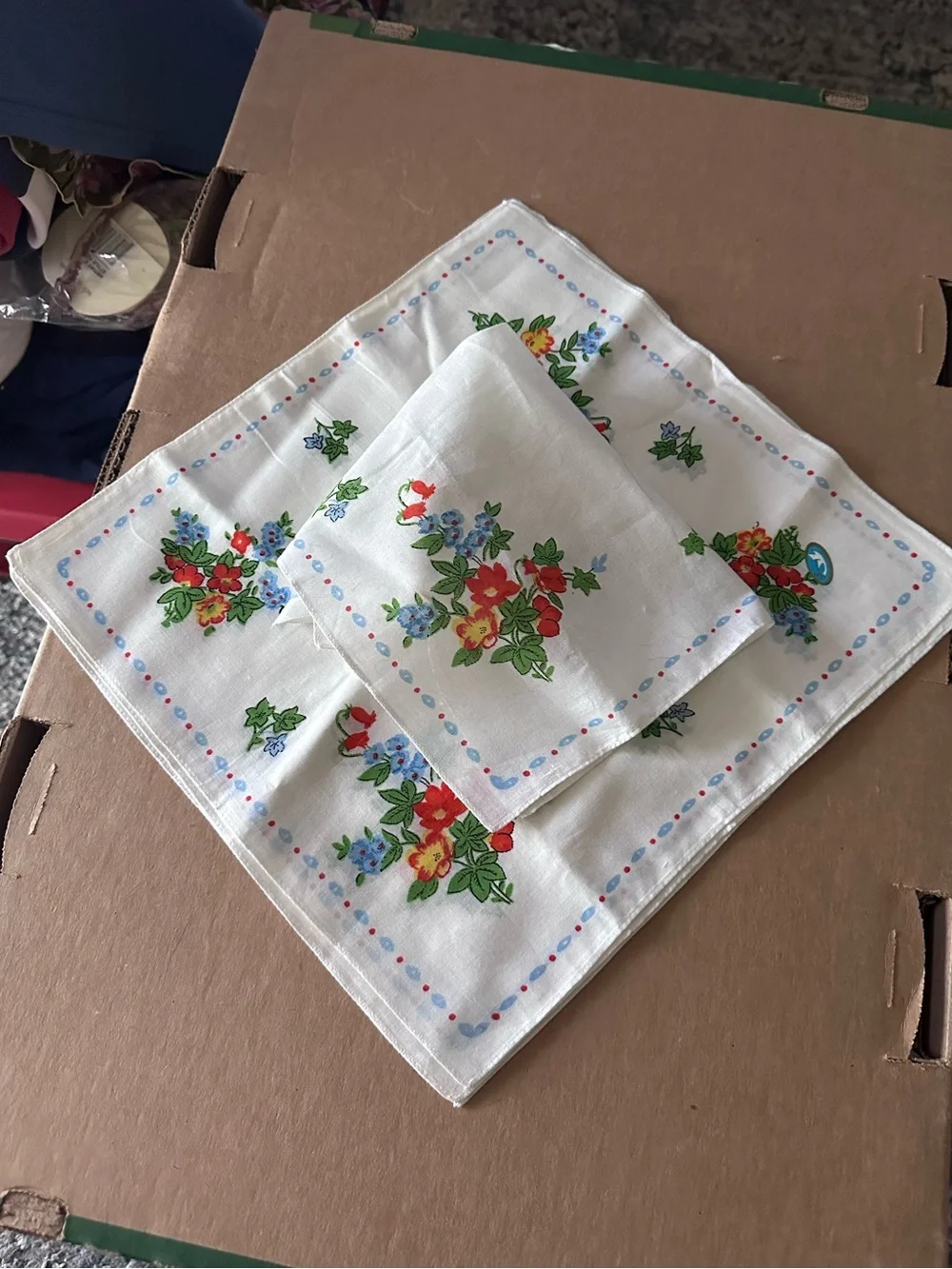Set of 6 handkerchiefs 12 x 12 never used